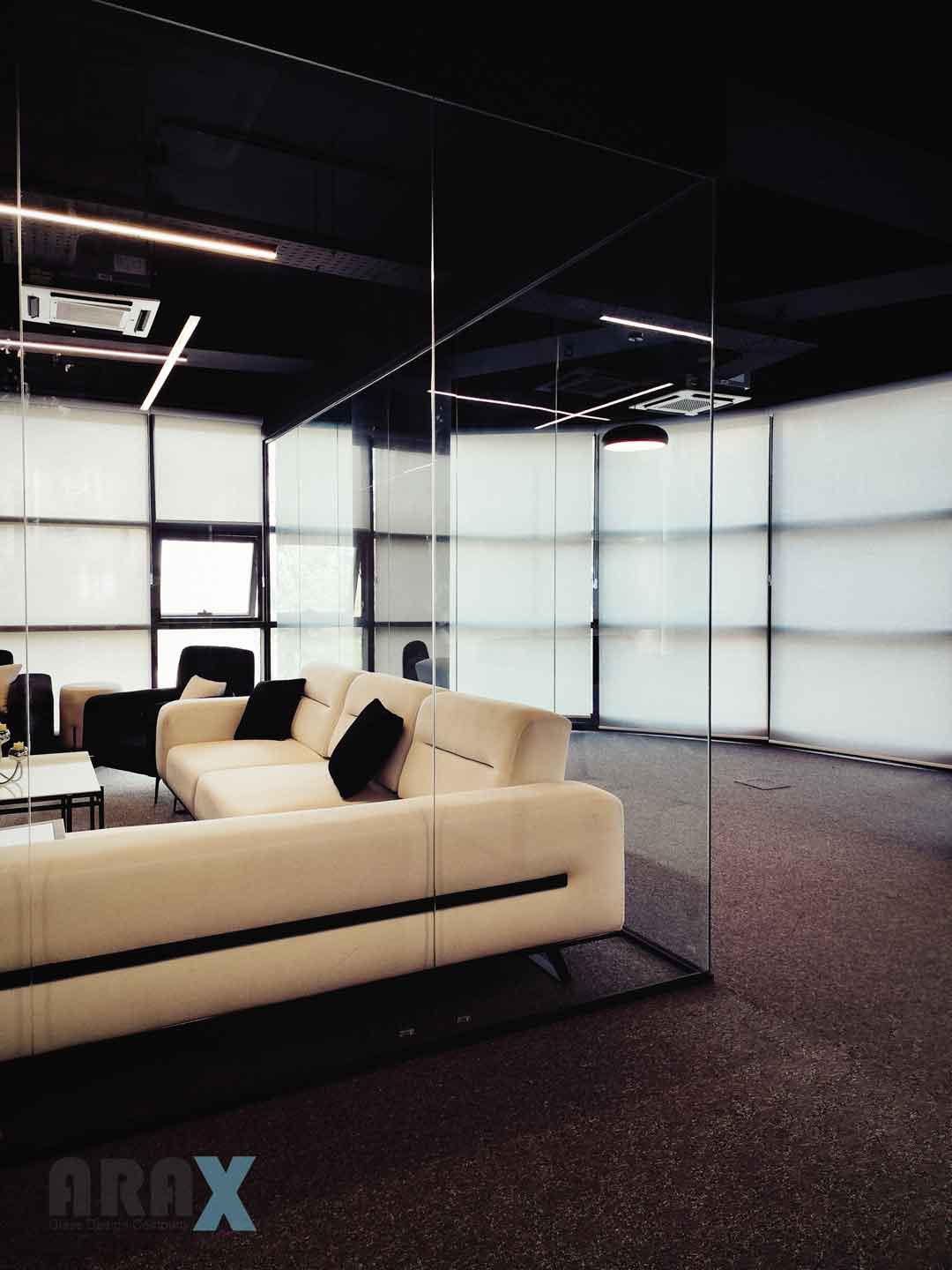 نصب پارتیشن شیشه ای حرفهای 09120711022 | آراکس گلس 17 frameless-glass-partition-room-divider