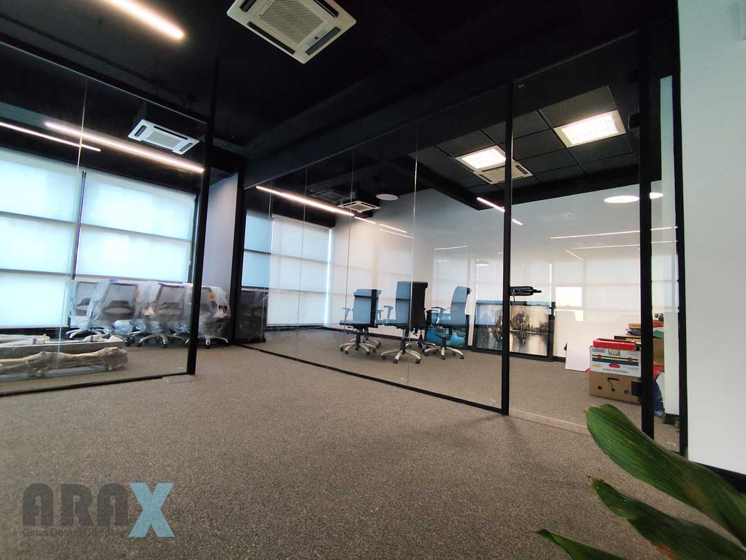 نصب پارتیشن شیشه ای حرفهای 09120711022 | آراکس گلس 13 glass-partition-ceiling-floor-connection